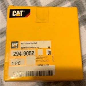 Caterpillar radiator cap